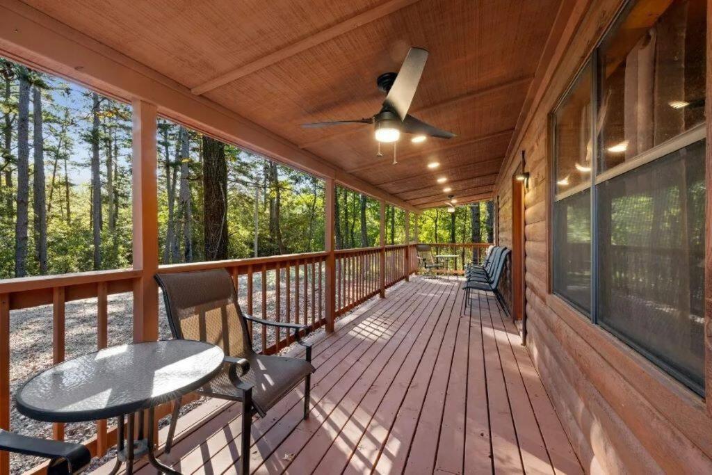 布罗肯鲍Misty Moonlight, Sleeps 4, Mountain Cabin公寓 外观 照片