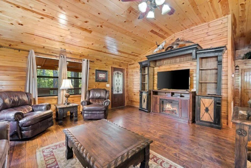 布罗肯鲍Misty Moonlight, Sleeps 4, Mountain Cabin公寓 外观 照片